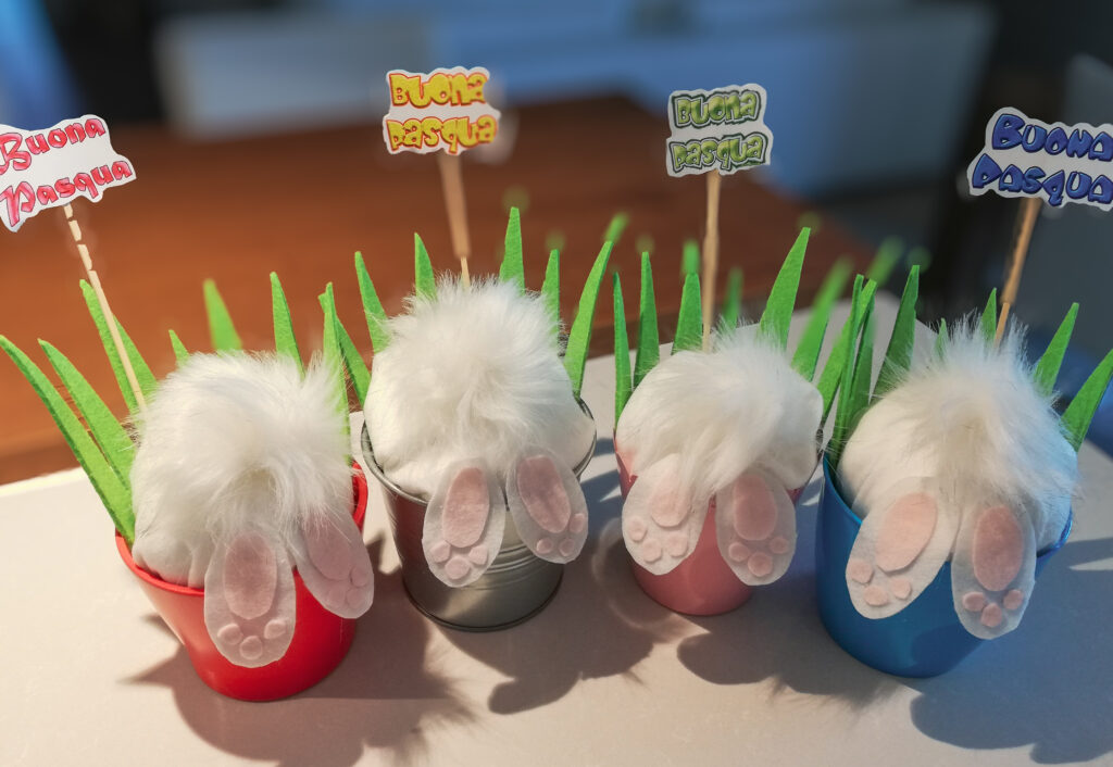 4 conigli pasqua